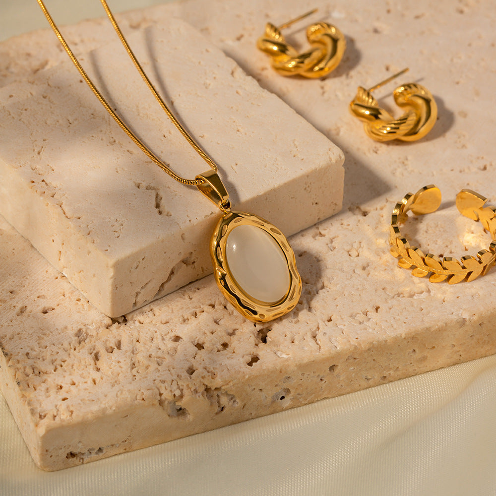 Stainless Steel 18K Gold Plated Natural Stone Pendant Necklace